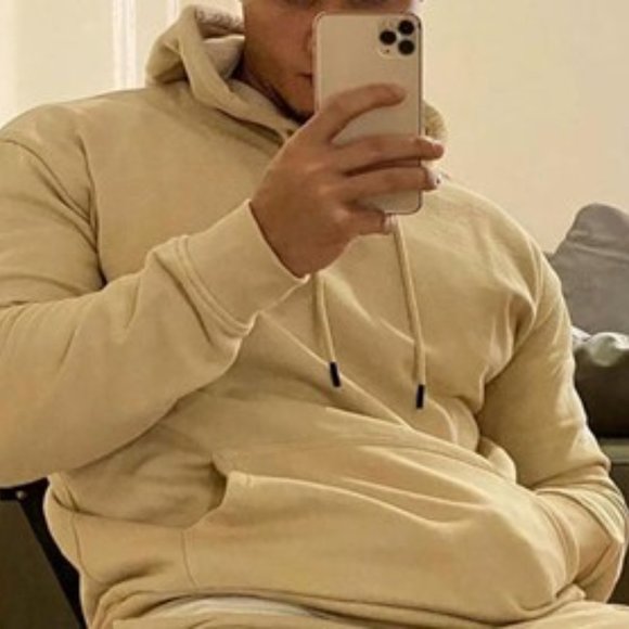 Nova Men Tanish/Cream Hoodie with Front pockets! Gently Worn! - Picture 4 of 4